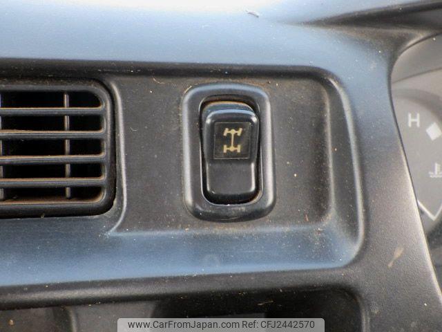 Daihatsu Hijet Truck 2000 thumbnail 17