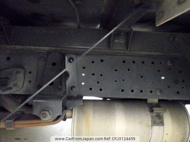 Isuzu Elf Truck 2001 thumbnail 27