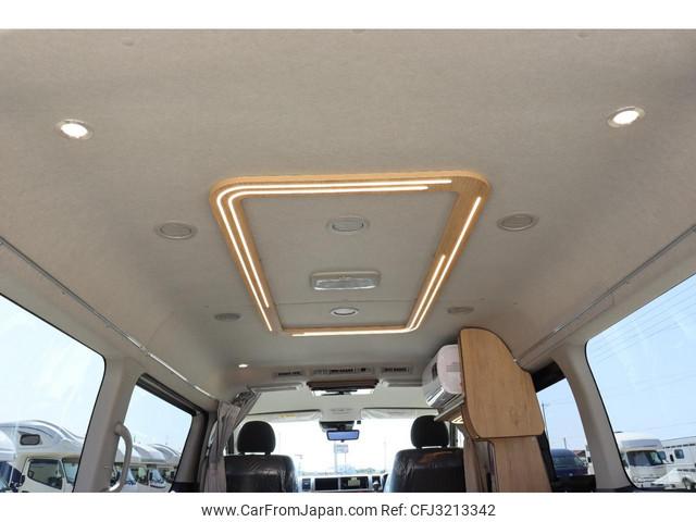 Toyota Hiace Wagon thumbnail 13