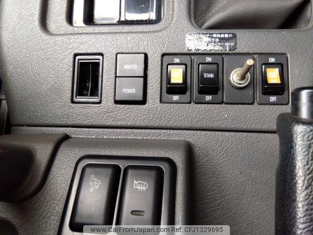 Isuzu Bighorn 1998 thumbnail 27