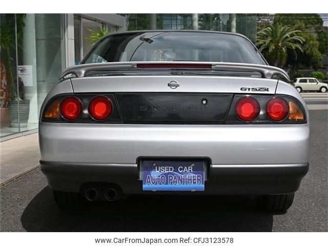 Nissan Skyline 1995 thumbnail 4
