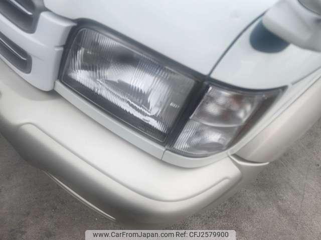 Isuzu Bighorn 2000 thumbnail 18