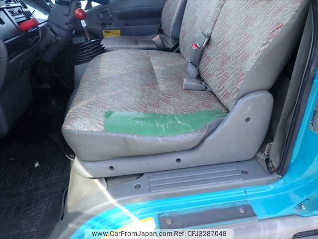 Mitsubishi Fuso Canter 1997 thumbnail 31