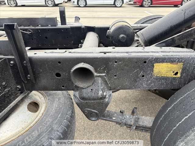 Mitsubishi Fuso Canter 2000 thumbnail 40
