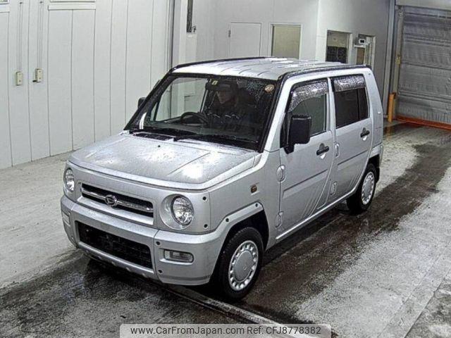 Daihatsu Naked 2000