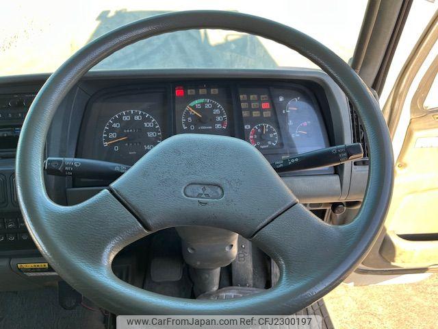 Mitsubishi Fuso Fighter 1995 thumbnail 11