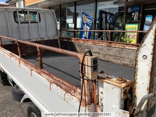 Mitsubishi Fuso Canter 1995 thumbnail 11