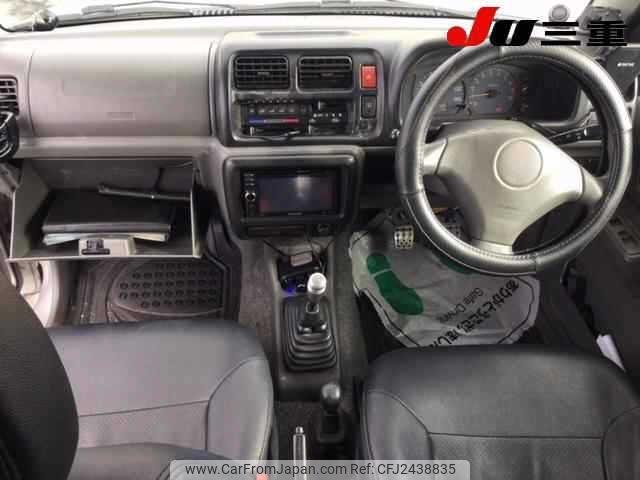 Suzuki Jimny 2001 thumbnail 12