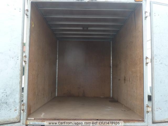 Isuzu Elf Truck 2001 thumbnail 11