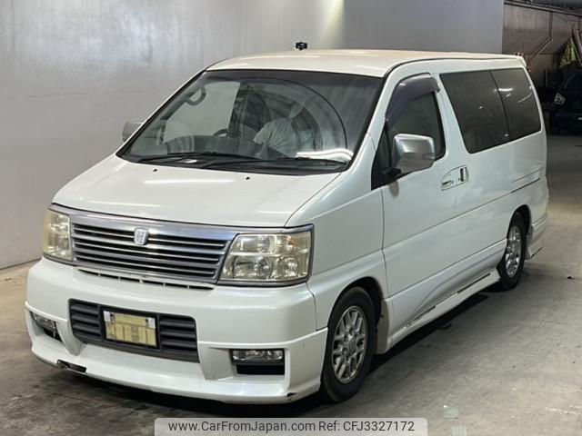 Nissan Elgrand 2001