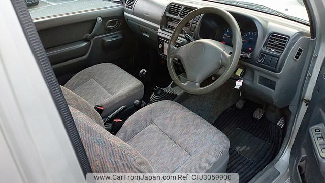 Suzuki Jimny 2000 thumbnail 22