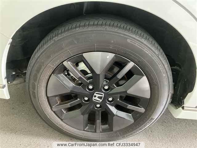 Honda stepwagon thumbnail 10