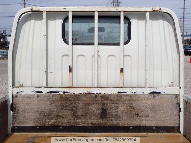 Mitsubishi Fuso Canter 2001 thumbnail 35