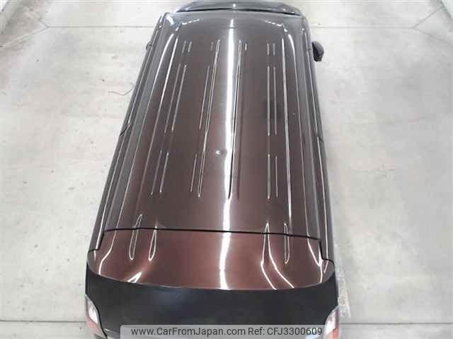 Nissan Serena thumbnail 12