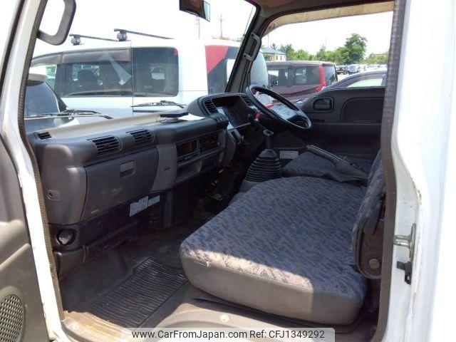 Isuzu Elf Truck 2000 thumbnail 3