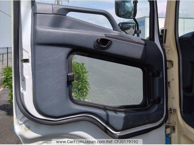 Mitsubishi Fuso Super Great 2000 thumbnail 23
