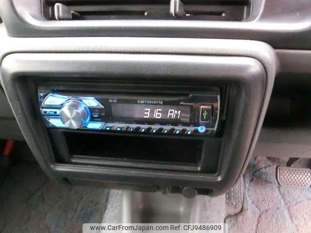 Suzuki Jimny 2001 thumbnail 15