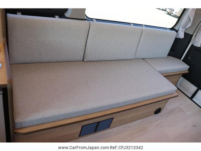 Toyota Hiace Wagon thumbnail 32