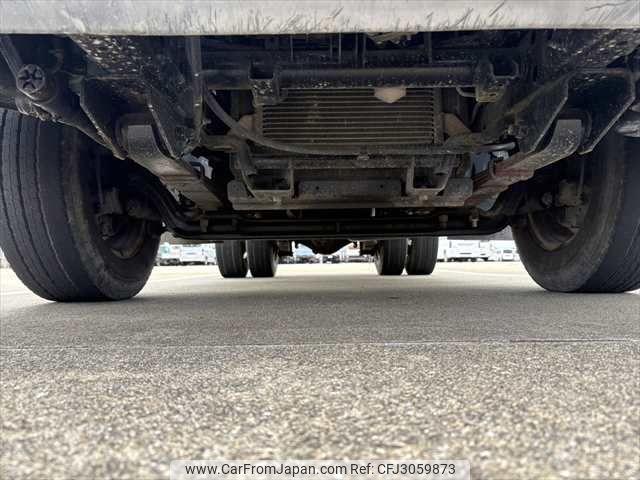 Mitsubishi Fuso Canter 2000 thumbnail 31