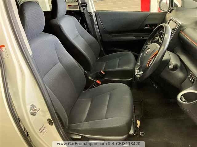 Toyota Sienta thumbnail 8
