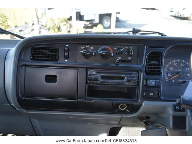 Mitsubishi Fuso Canter 1997 thumbnail 7