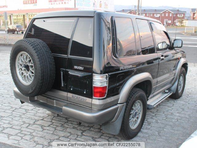Isuzu Bighorn 2000 thumbnail 2