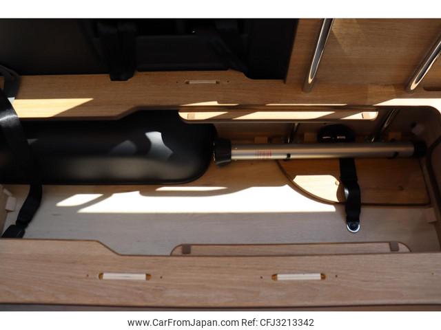Toyota Hiace Wagon thumbnail 30