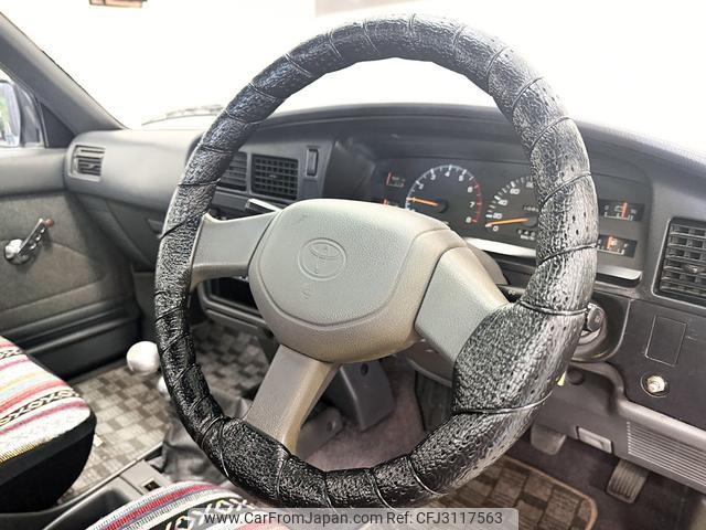 Toyota Hilux Pick Up 1990 thumbnail 23