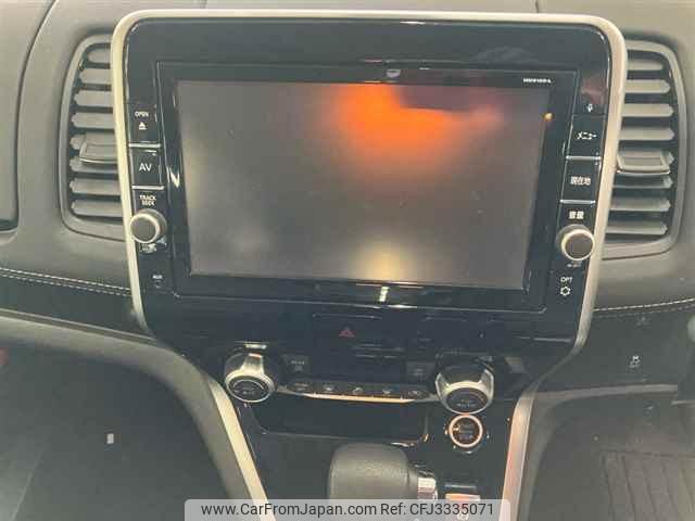 Nissan Serena thumbnail 7