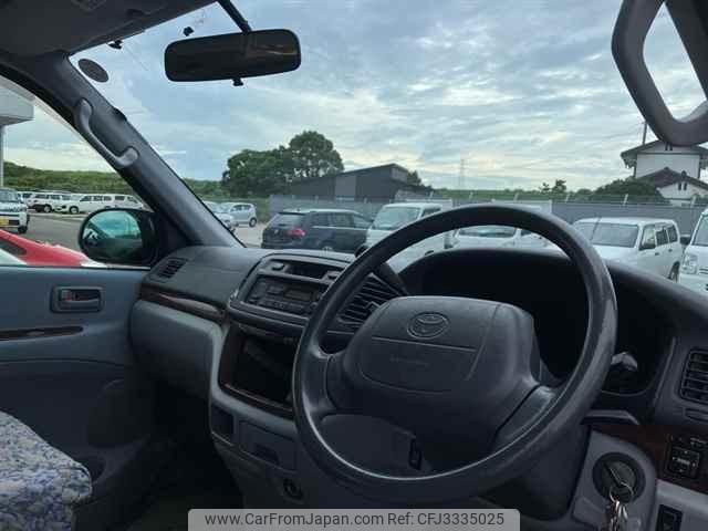 Toyota Hiace Regius thumbnail 4