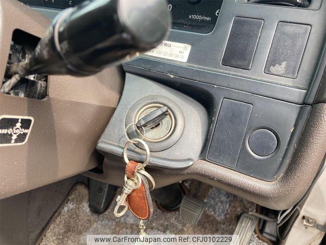 Toyota Hiace Wagon 1997 thumbnail 5