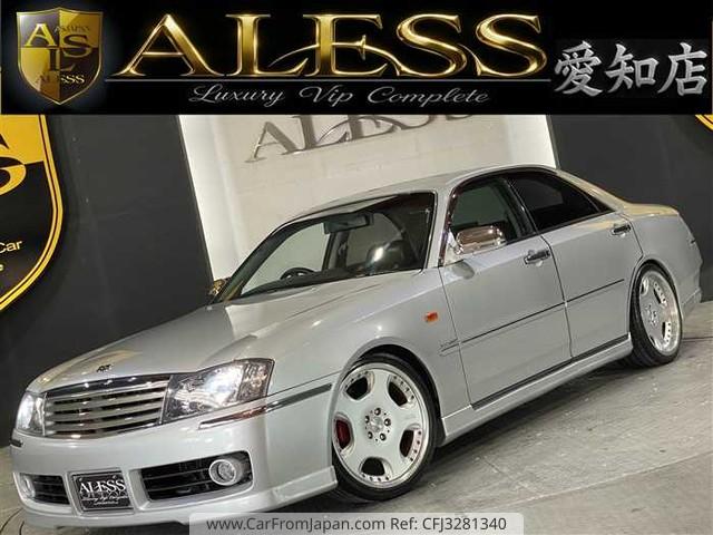 Nissan Gloria Sedan 2001