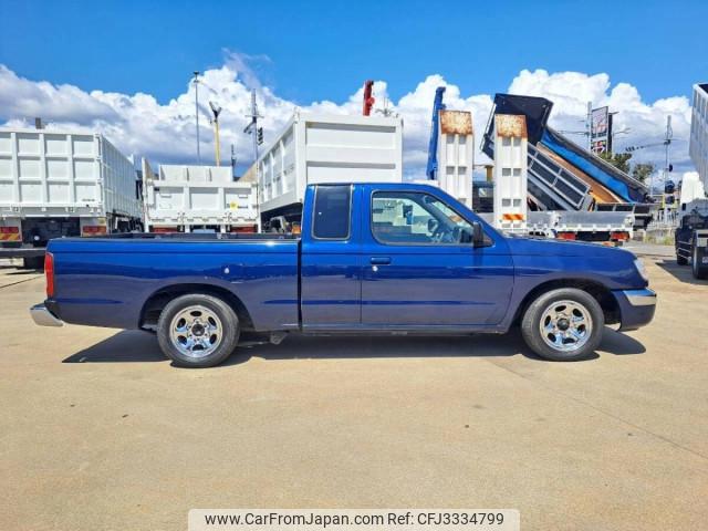 Nissan Datsun Pickup 2000 thumbnail 9