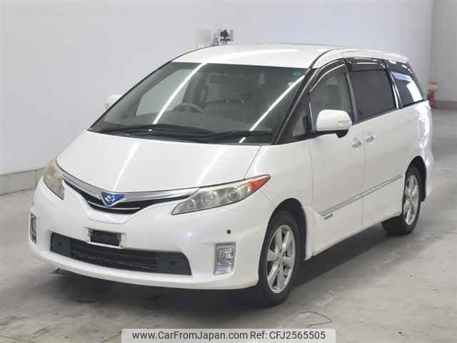 Toyota Estima Hybrid thumbnail 5