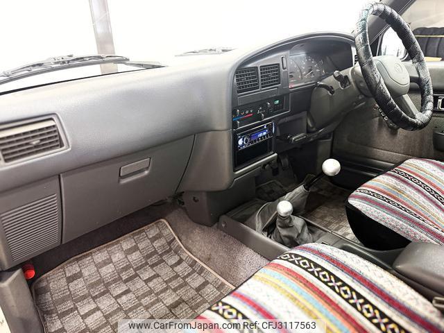 Toyota Hilux Pick Up 1990 thumbnail 28