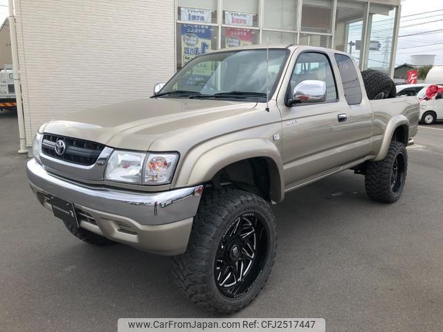 Toyota Hilux Sports Pick Up 2001