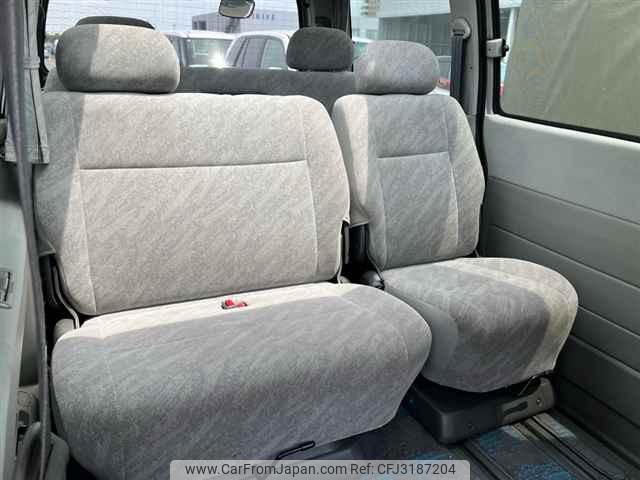 Toyota Hiace Regius thumbnail 9