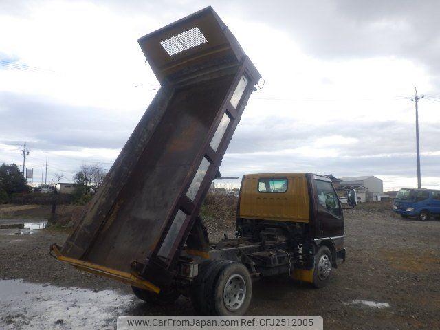 Mitsubishi Fuso Canter 1997 thumbnail 3