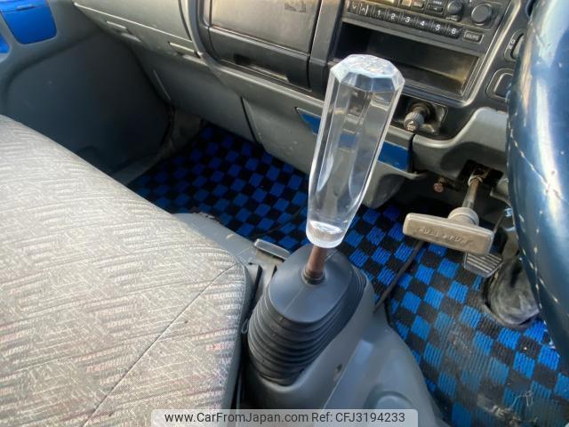 Mitsubishi Fuso Canter 2000 thumbnail 18