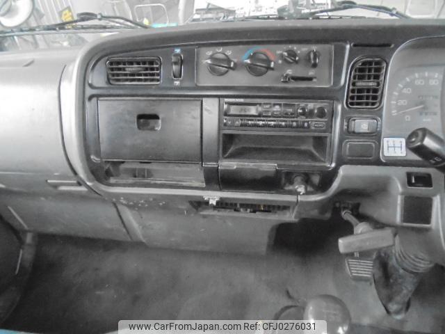 Mitsubishi Fuso Canter 2001 thumbnail 5