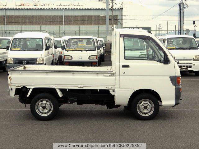 Daihatsu Hijet Truck 1997 thumbnail 4
