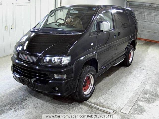 Mitsubishi Delica Spacegear 2001