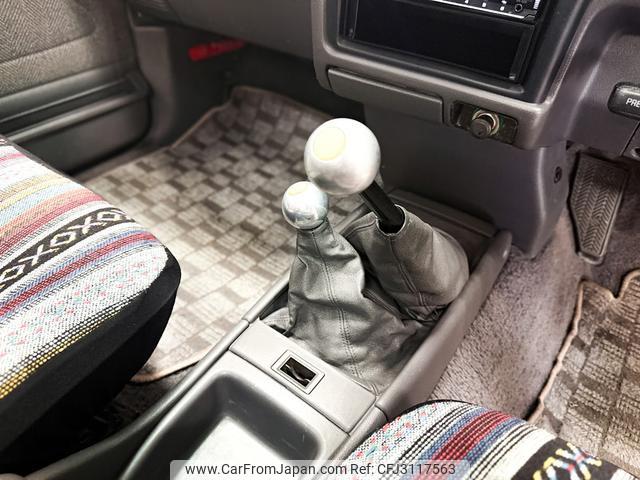 Toyota Hilux Pick Up 1990 thumbnail 29