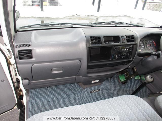 Mitsubishi Delica Truck 2001 thumbnail 22