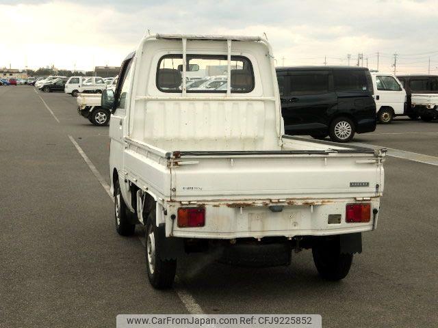 Daihatsu Hijet Truck 1997 thumbnail 3