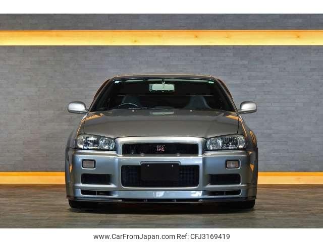 Nissan Skyline GT-R 2000