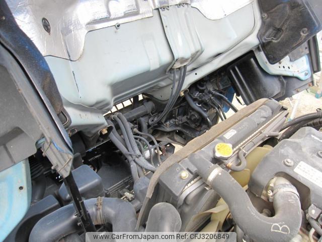 Isuzu Elf Truck 2000 thumbnail 23