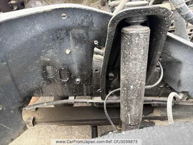 Mitsubishi Fuso Canter 2000 thumbnail 38