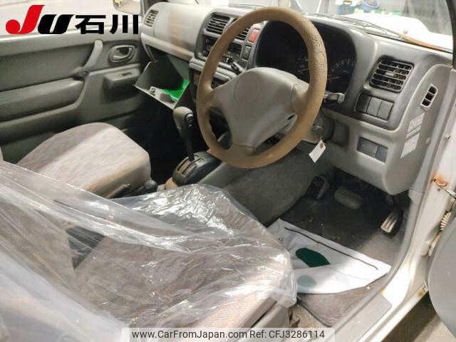 Suzuki Jimny 2001 thumbnail 4