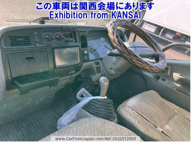 Mitsubishi Fuso Canter 1997 thumbnail 39